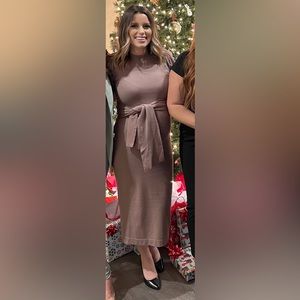 Lalavon Sweater dress in mauve Size Small